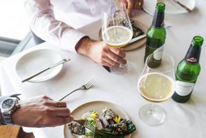 Cafes & Restaurants